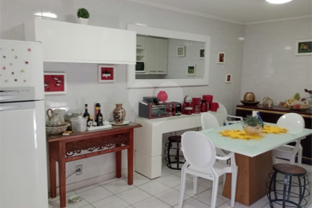 Casa à venda com 4 quartos, sendo 3 suítes,  em Alto Ipiranga, Mogi das Cruzes, SP