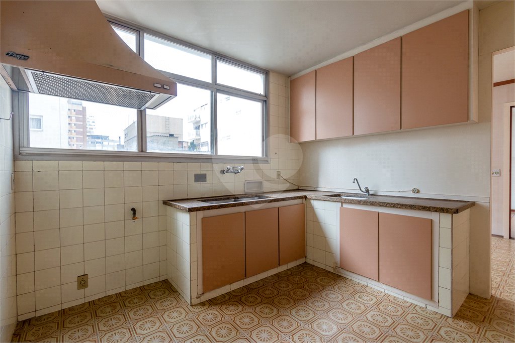 Apartamento à venda com 3 quartos, sendo 1 suíte, em Santa Cecília, São Paulo, SP