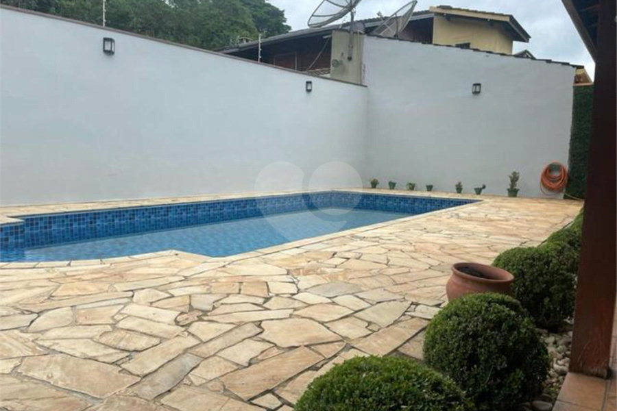 Casa à venda com 3 quartos, sendo 1 suíte, no condomínio Clube de Campo Mairiporã, Mairiporã - SP
