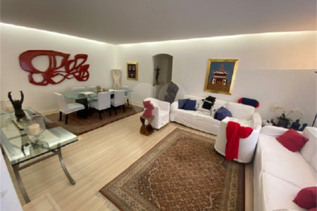 Apartamento à venda com 3 quartos, sendo 1 suíte, em Itaim Bibi, São Paulo, SP