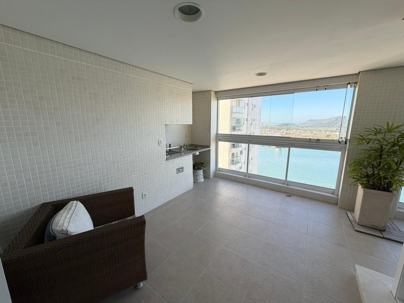 Apartamento com 3 dormitórios à venda, 189 m² por R$ 2.350.000,00 - Ponta da Praia - Santos/SP