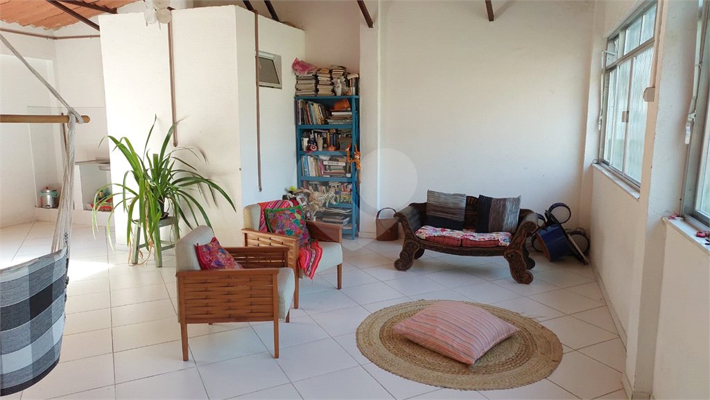 Casa à venda com 6 quartos, sendo 3 suítes, em Grajaú, Rio de Janeiro, RJ