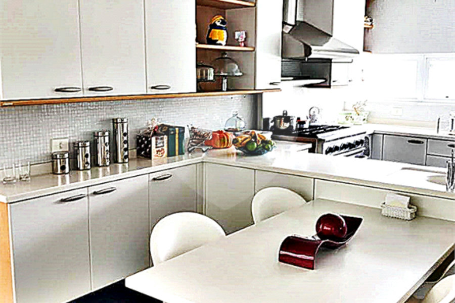Casa à venda com 4 suítes no condomínio Residencial Jd. Ibiratiba, São Paulo - SP