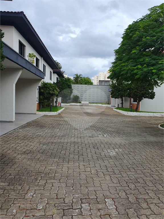 Casa à venda com 2 quartos, sendo 1 suíte,  no condomínio Flamboyant, São Paulo - SP