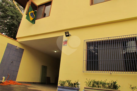 Casa de Vila à venda com 4 quartos, sendo 1 suíte, em Chácara Monte Alegre, São Paulo, SP
