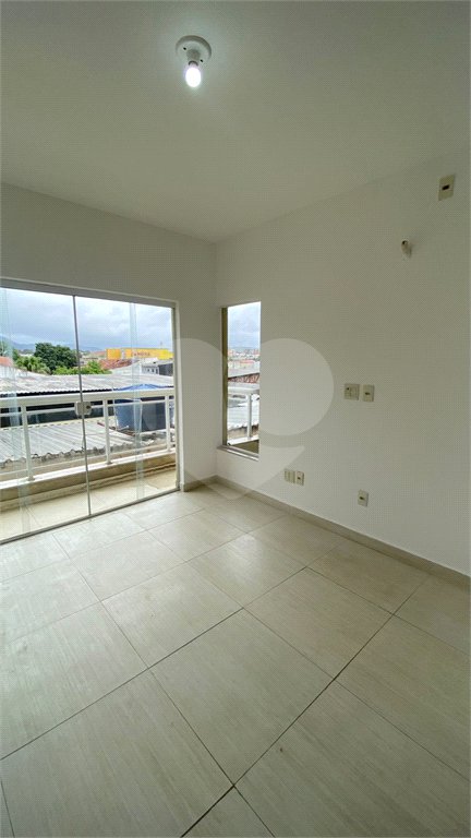 Triplex à venda com 2 quartos, sendo 1 suíte, em Parque dos Eucaliptos, Sorocaba, SP