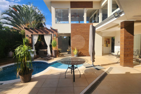 Casa à venda com 3 suítes no condomínio Vivendas do Lago, Sorocaba - SP