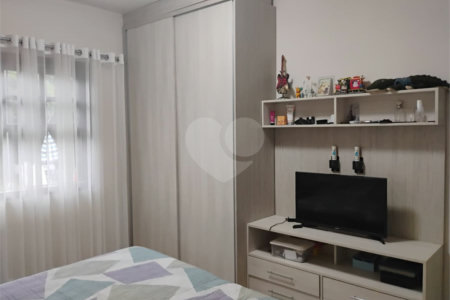 Casa à venda com 3 quartos, sendo 1 suíte,  em Vila Suissa, Mogi das Cruzes, SP