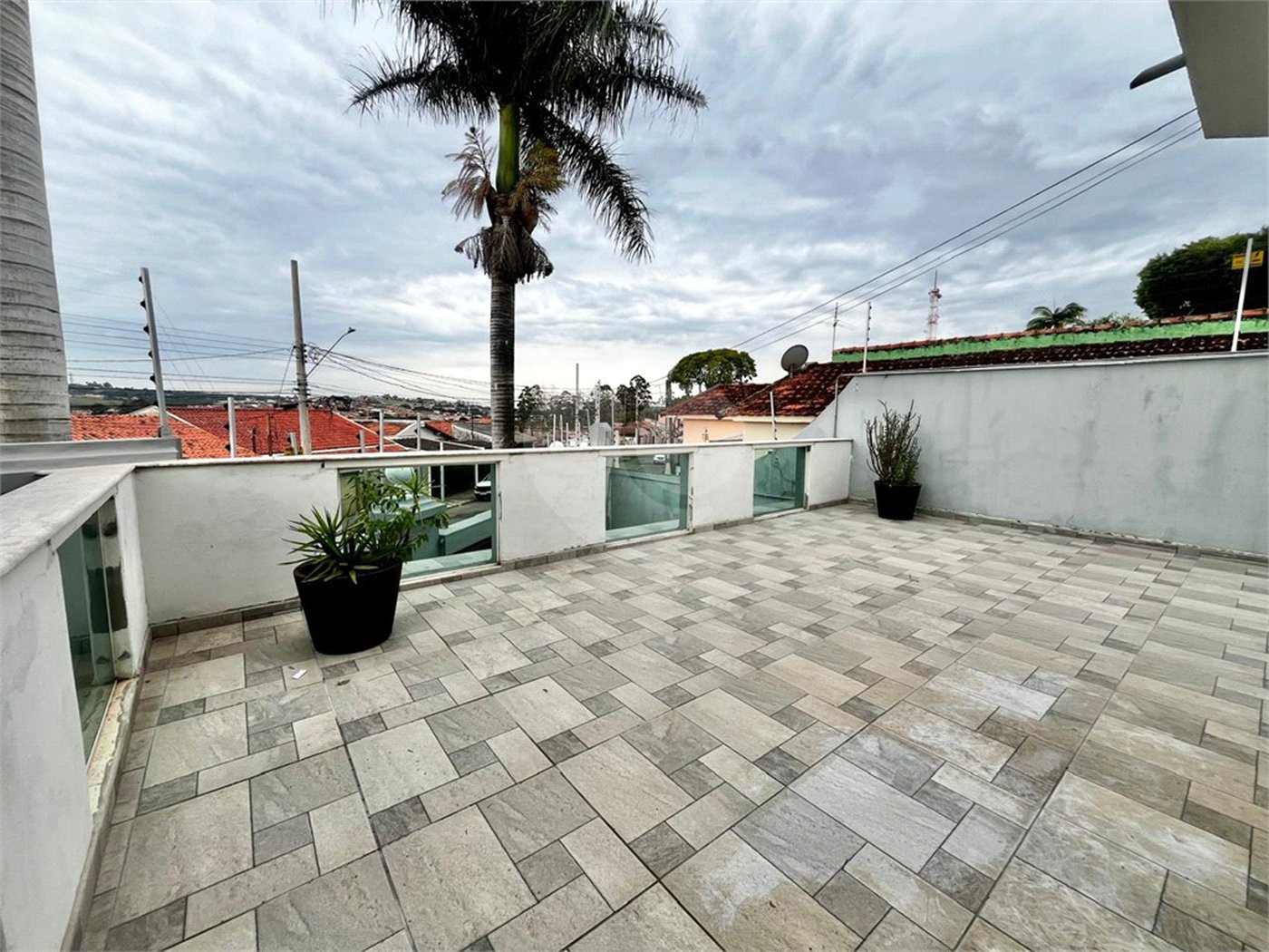Casa à venda com 4 suítes em Vila Mazarino, Itapetininga, SP