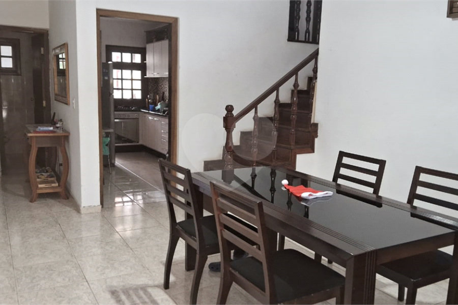 Casa à venda com 3 quartos, sendo 1 suíte,  no condomínio Alpes da Cantareira, Mairiporã - SP