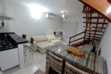 Casa à venda com 2 suítes em Jardim Adalgisa, Caraguatatuba, SP