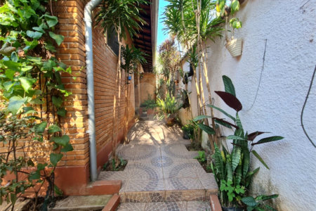 Casa à venda com 3 quartos, sendo 1 suíte, em Interlagos, São Paulo, SP