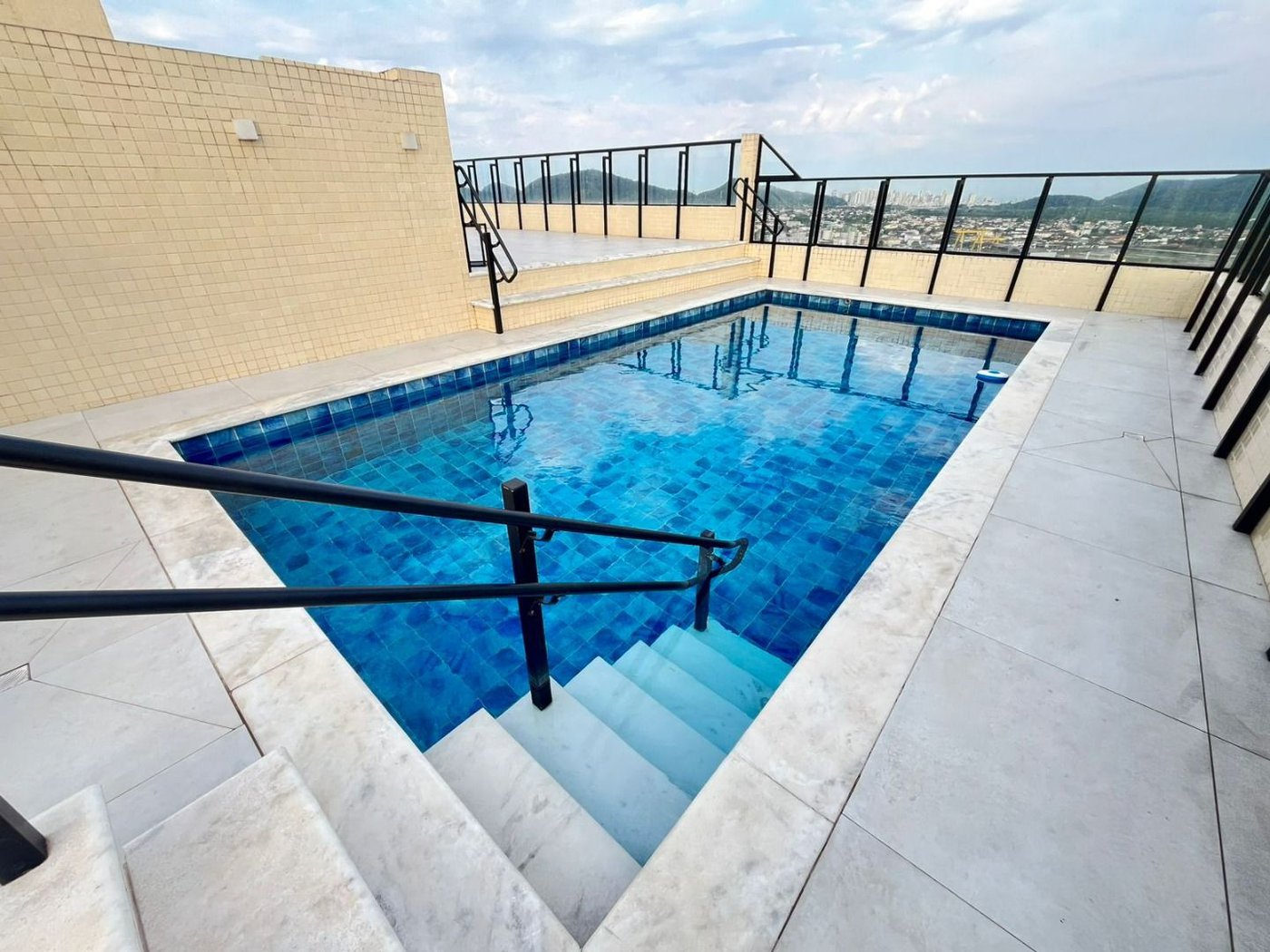 Apartamento com 2 dormitórios à venda, 65 m² por R$ 950.000,00 - Ponta da Praia - Santos/SP