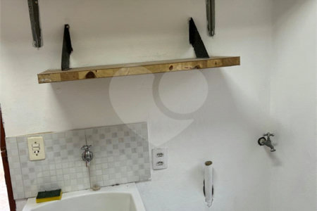 Sobrado à venda com 5 quartos, sendo 2 suítes, em Vila Universitária, São Paulo, SP