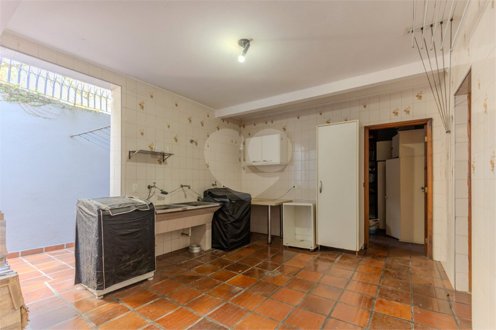Sobrado à venda com 4 quartos, sendo 2 suítes, em Jardim Prudência, São Paulo, SP