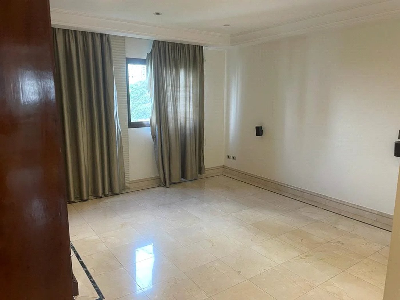 Apartamento à venda com 4 suítes em Vila Suzana, São Paulo, SP