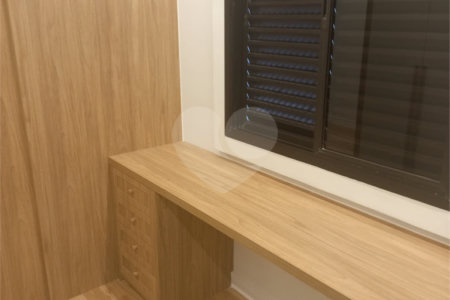 Apartamento à venda com 2 quartos, sendo 1 suíte, em Vila Olímpia, São Paulo, SP