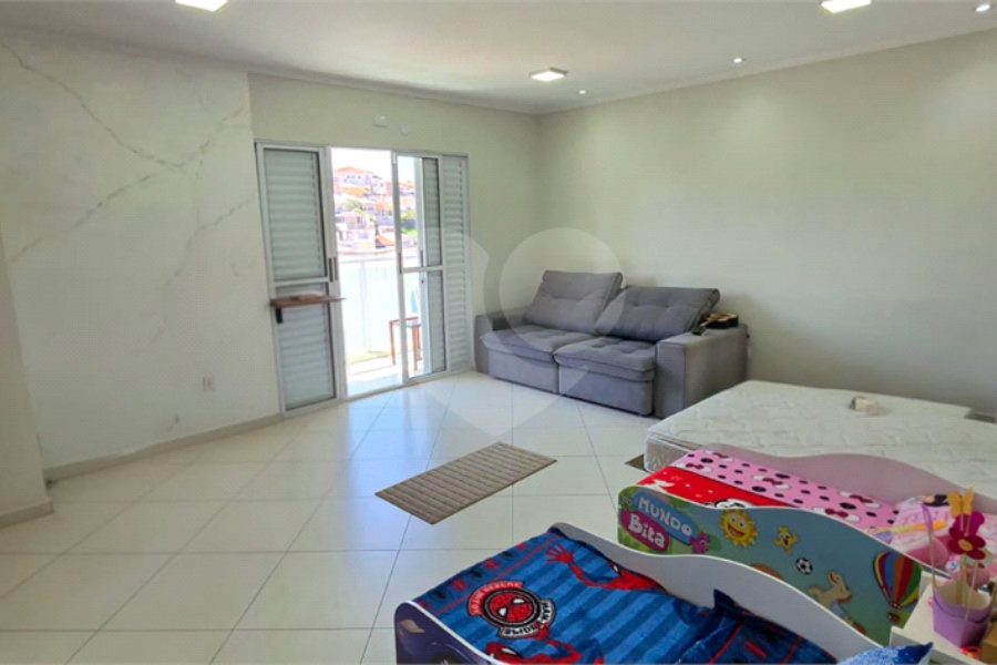 Casa Térrea à venda ou para alugar com 8 quartos, sendo 4 suítes, em Vila Pereira Barreto, São Paulo, SP