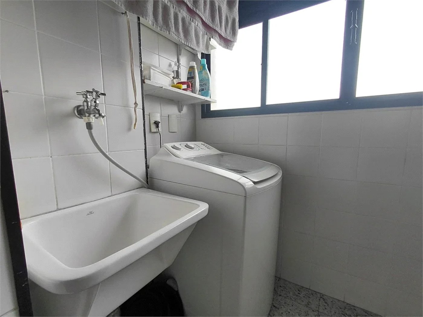 Apartamento à venda com 3 quartos, sendo 1 suíte,  em Vila Romana, São Paulo, SP
