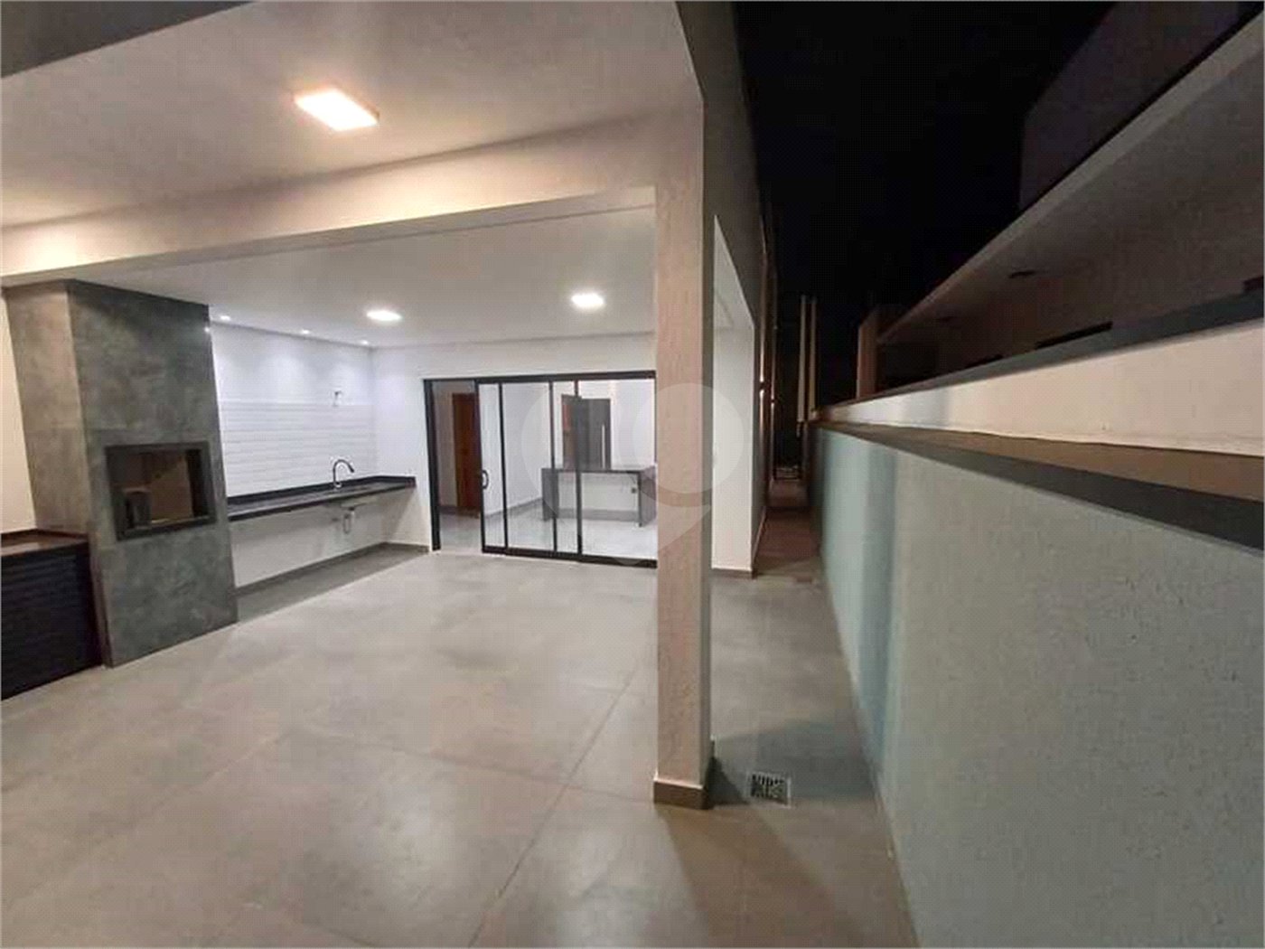 Casa à venda com 3 suítes no condomínio Residencial Alto de Itaici, Indaiatuba - SP