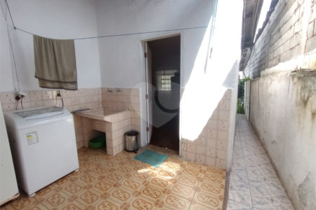 Casa Térrea à venda com 3 quartos, sendo 1 suíte, em Jardim São Luís, São Paulo, SP