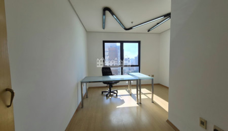 Sala Comercial à Venda no Edifício Paulista Tower – Rua Vergueiro, próximo ao Metrô Ana Rosa