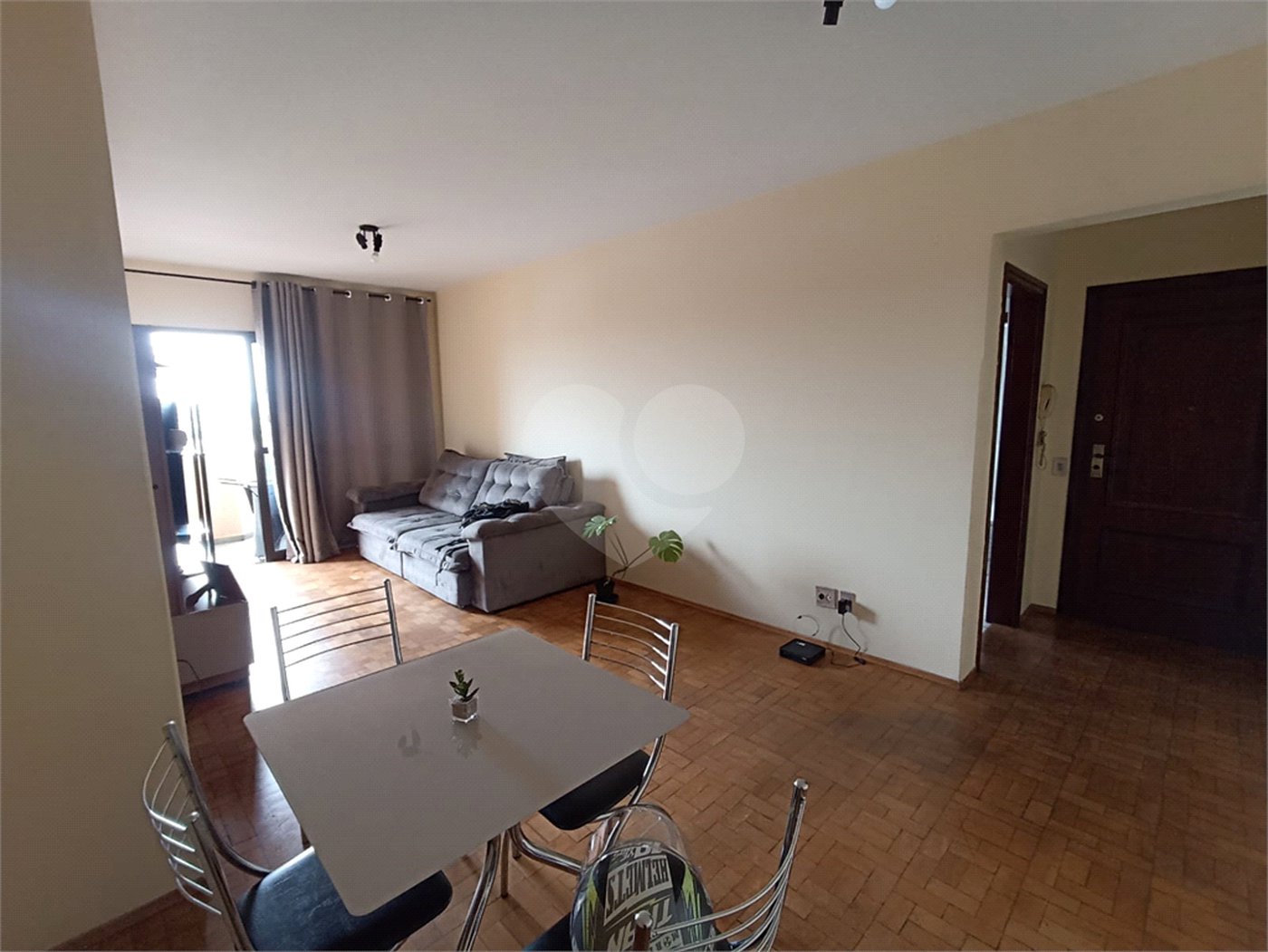 Apartamento à venda com 2 quartos, sendo 1 suíte, em Vila Maria, Itapetininga, SP