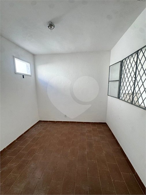 Casa à venda ou para alugar com 1 quarto em Campo Grande, Rio de Janeiro, RJ