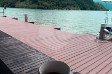 Apartamento à venda com 1 suíte em Ponta da Cruz, Angra dos Reis, RJ