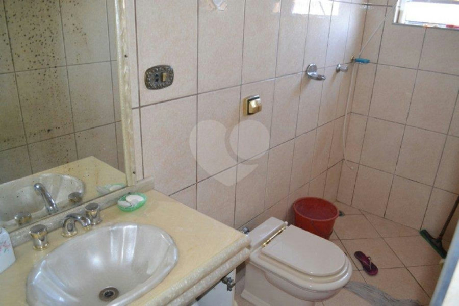 Sobrado à venda com 2 quartos em Vila Nivi, São Paulo, SP