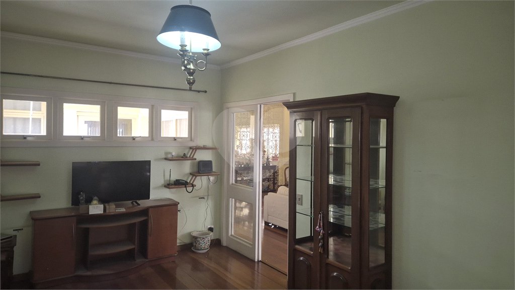 Casa à venda com 4 quartos, sendo 3 suítes,  no condomínio Chácara das Rosas, São Paulo - SP