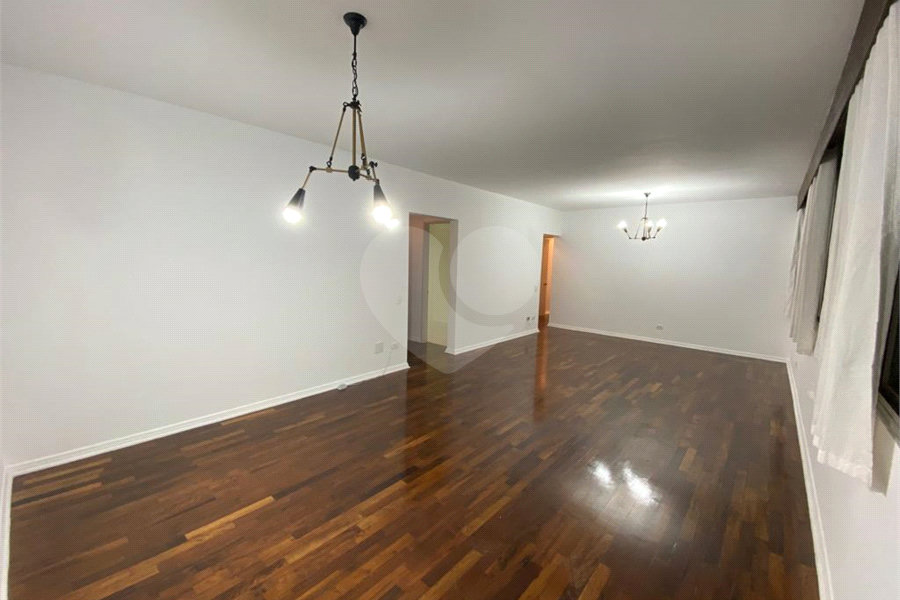 Apartamento à venda com 3 quartos, sendo 1 suíte, em Morumbi, São Paulo, SP