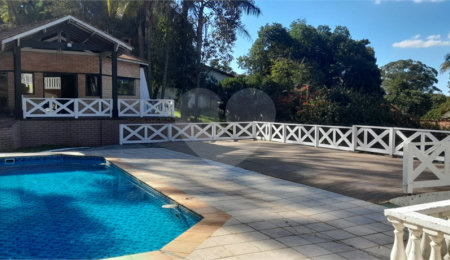 Casa à venda com 3 quartos, sendo 1 suíte,  em Roseira, Mairiporã, SP