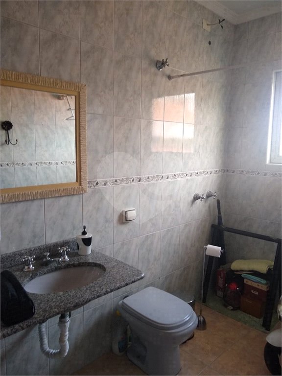 Sobrado à venda com 3 suítes em Vila Nivi, São Paulo, SP