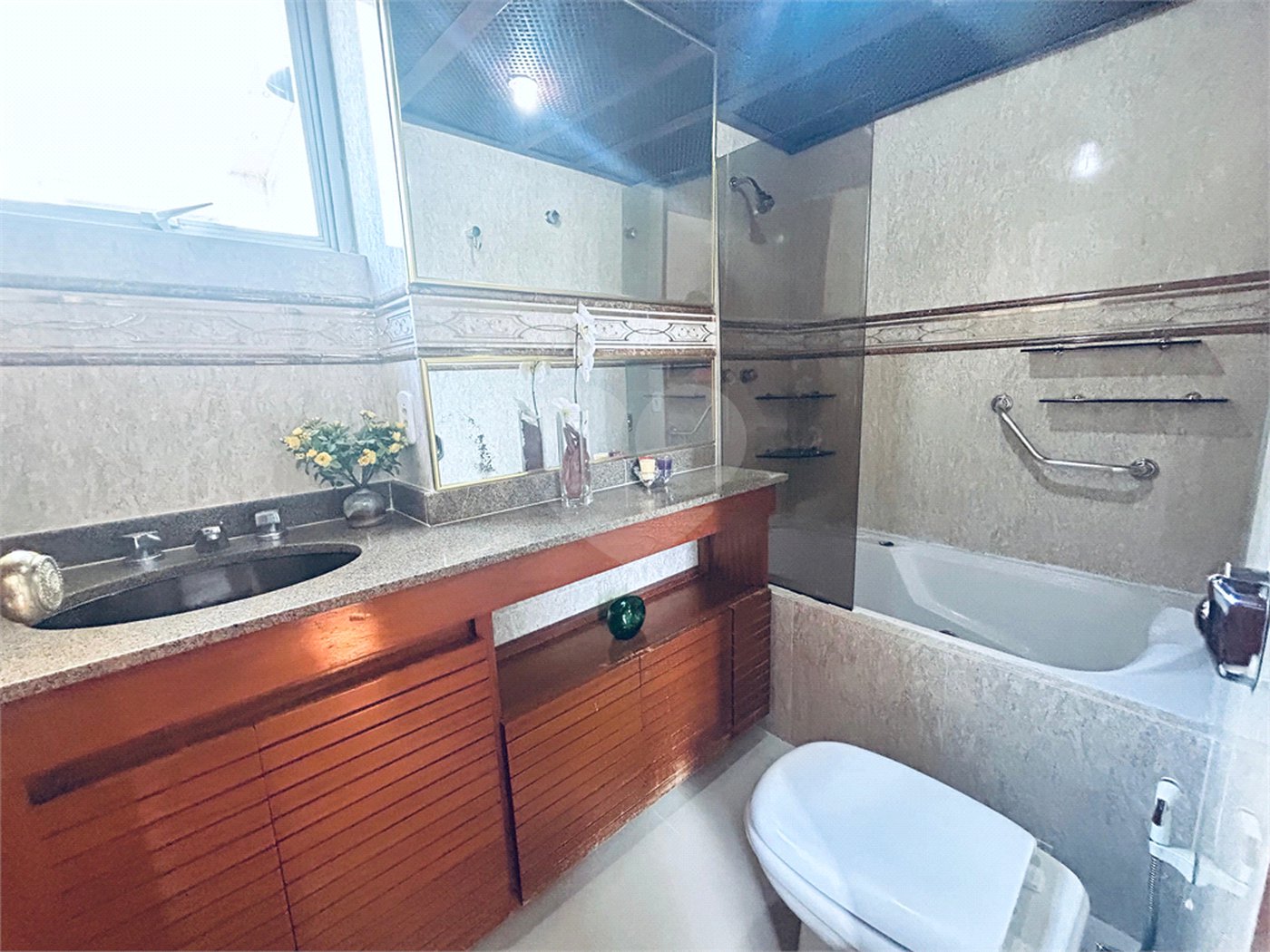 Apartamento à venda com 4 quartos, sendo 1 suíte, em Tijuca, Rio de Janeiro, RJ