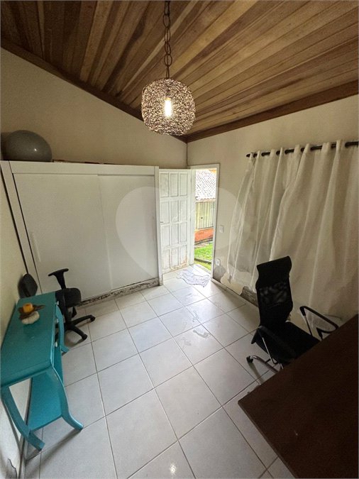 Casa em condomínio à venda com 3 quartos, sendo 2 suítes,  em Peró, Cabo Frio, RJ