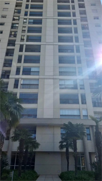 Apartamento à venda com 3 quartos, sendo 2 suítes, em Paraíso do Morumbi, São Paulo, SP