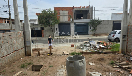Casa Térrea à venda com 2 quartos em Jardim Vergínia, Sorocaba, SP