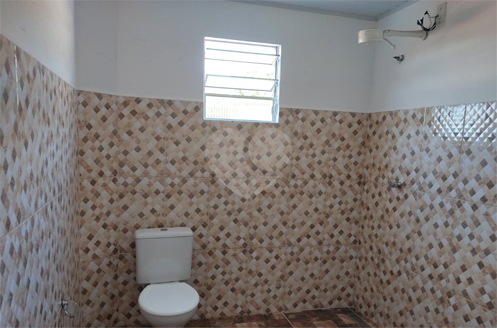 Casa à venda ou para alugar com 6 quartos, sendo 3 suítes,  em Jardim Vila Rica, São Paulo, SP