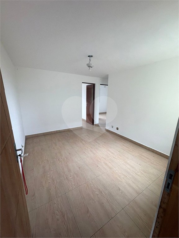 Casa para alugar com 2 quartos no condomínio Estrada do Preju, Itaquaquecetuba - SP