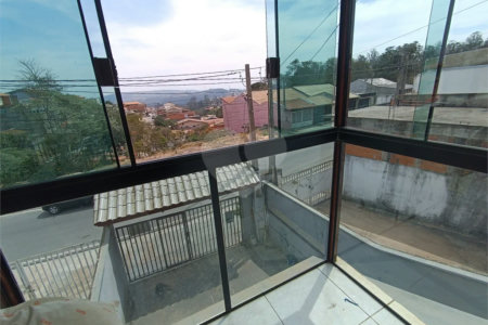 Casa à venda com 2 quartos, sendo 1 suíte, em Reneville, Mairinque, SP