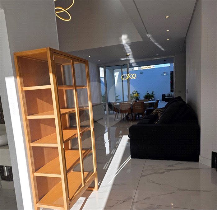 Casa à venda com 6 quartos, sendo 3 suítes, no condomínio Ibiti Royal Park, Sorocaba - SP