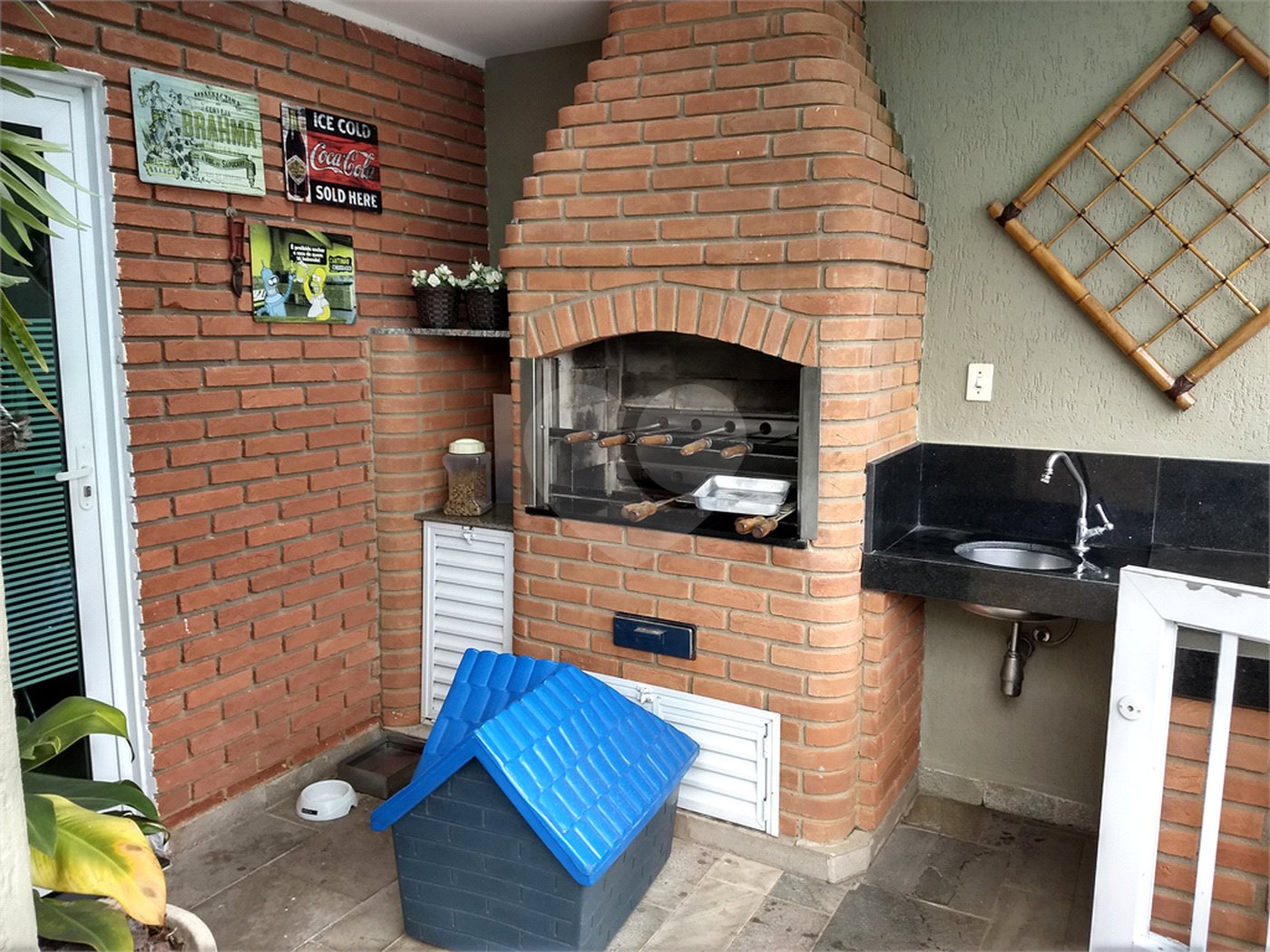 Casa Térrea à venda ou para alugar com 4 suítes em Horto, São Paulo, SP