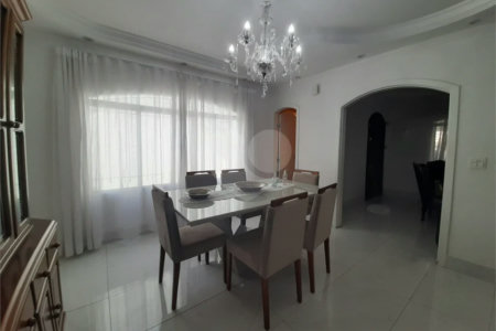 Sobrado à venda com 3 quartos, sendo 1 suíte, em Vila Medeiros, São Paulo, SP