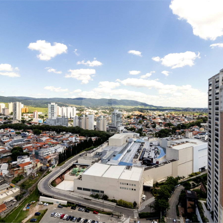 Triplex à venda com 4 suítes em Anhangabaú, Jundiaí, SP