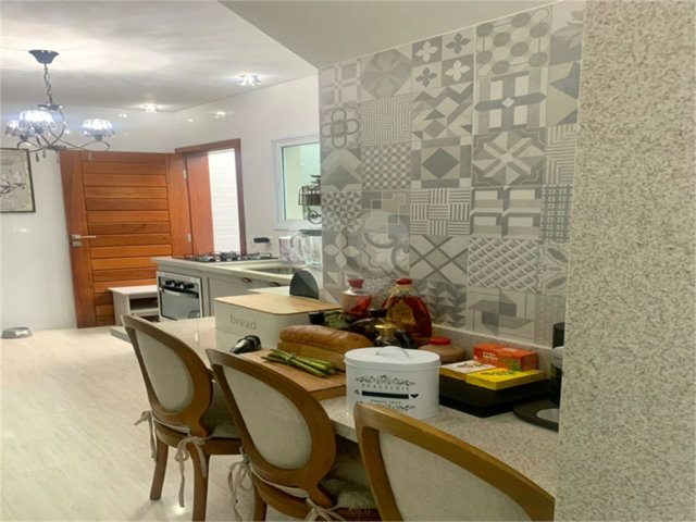 Sobrado à venda com 3 quartos, sendo 1 suíte,  em Santana, São Paulo, SP