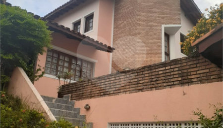 Casa à venda com 4 quartos, sendo 2 suítes,  em Jardim Paulista, Atibaia, SP