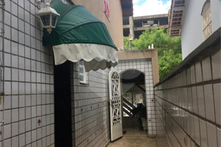 Sobrado à venda com 3 quartos em Vila Galvão, Guarulhos, SP