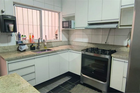 Sobrado à venda com 3 quartos, sendo 1 suíte, em Vila Butantã, São Paulo, SP