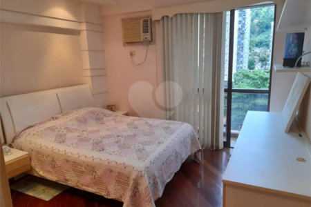 Apartamento à venda com 4 quartos, sendo 2 suítes, em Tijuca, Rio de Janeiro, RJ